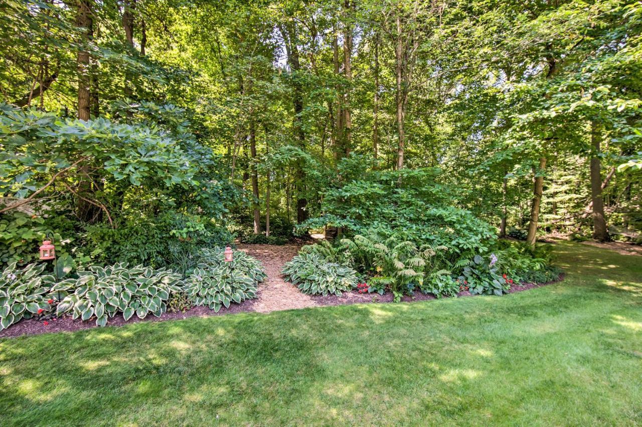 Cozy Garden Room In Welsh Mountain Suites! New Holland Exterior photo